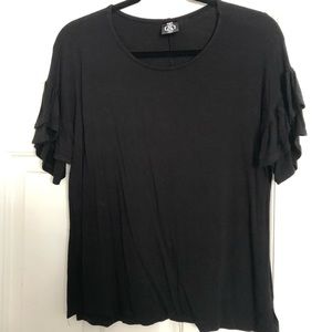 Agnes & Dora black ruffle sleeve top